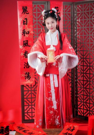 国产精国产三级国产_暖暖免费观看视频